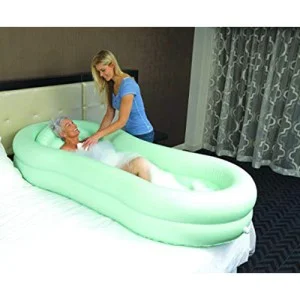 حوض هوائي قابل للنفخ للاستحمام على السرير